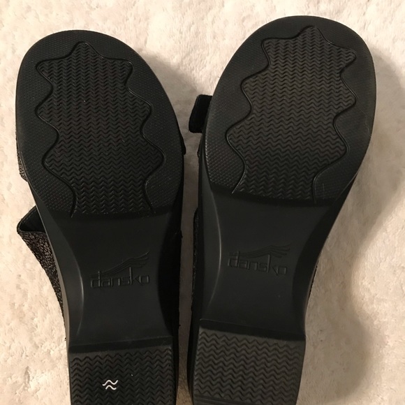 Dansko sandals EUC - Picture 3 of 4